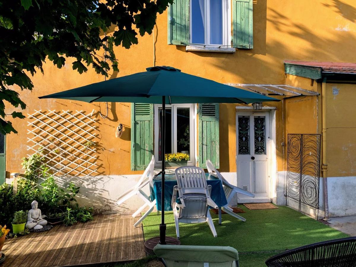 "La Petite Maison" Sainte-Foy-lès-Lyon Kültér fotó